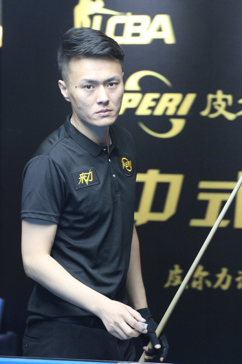 在角球时采 在角球时采